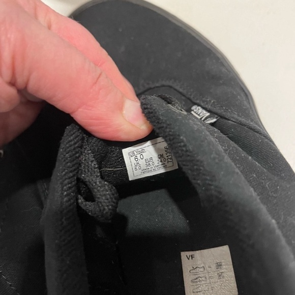 VANS 6 Jr in black - Picture 4 of 6